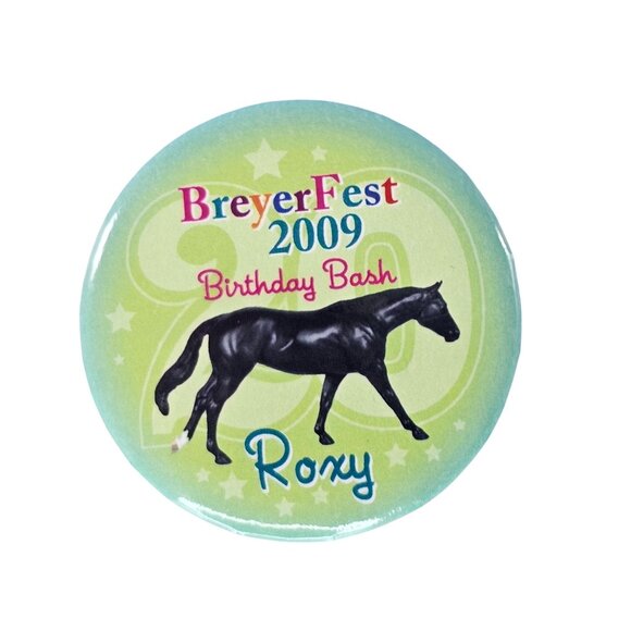 Breyerfest 2009 Birthday Bash Roxy Green Button Pin - Picture 1 of 7